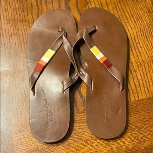 NWOT American Eagle flip flops
